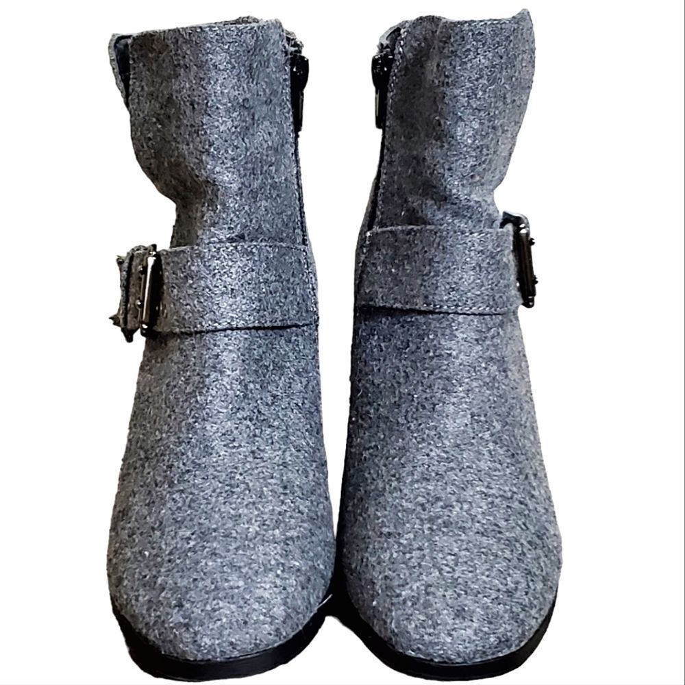 Muk Luks Womens Mae Booties Gray Size 6 Faux Fur Stacked Heel Buckle Accent - Picture 3 of 12